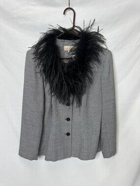Tailored Gray Houndstooth Blazer with Removable Black Feather Collar